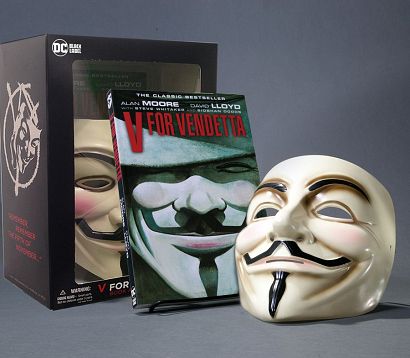 V FOR VENDETTA BOOK AND MASK SET NEW EDITION V FOR VENDETTA BOOK AND MASK SET NEW EDITION